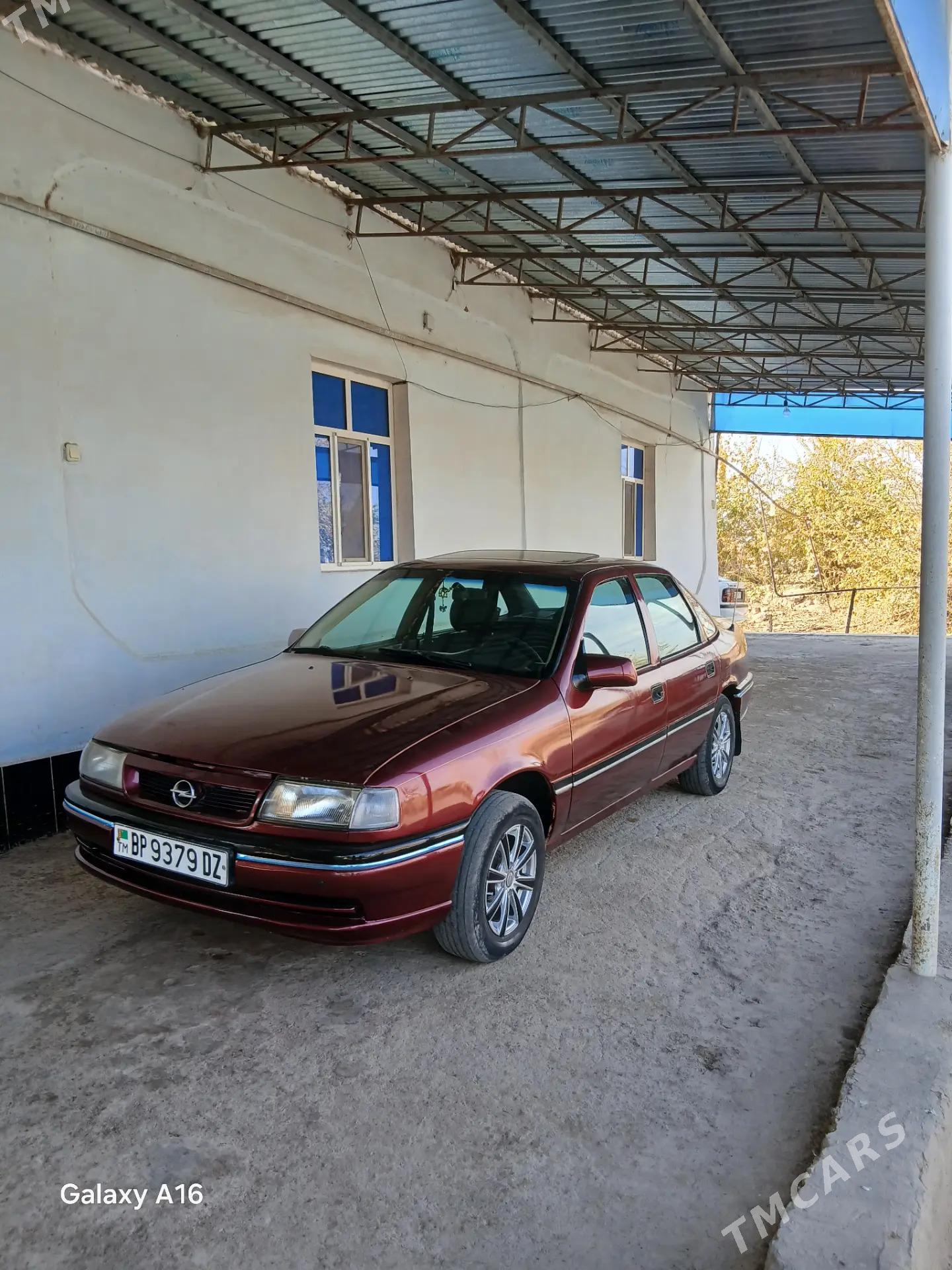 Opel Vectra 1992 - 30 000 TMT - Губадаг - img 1