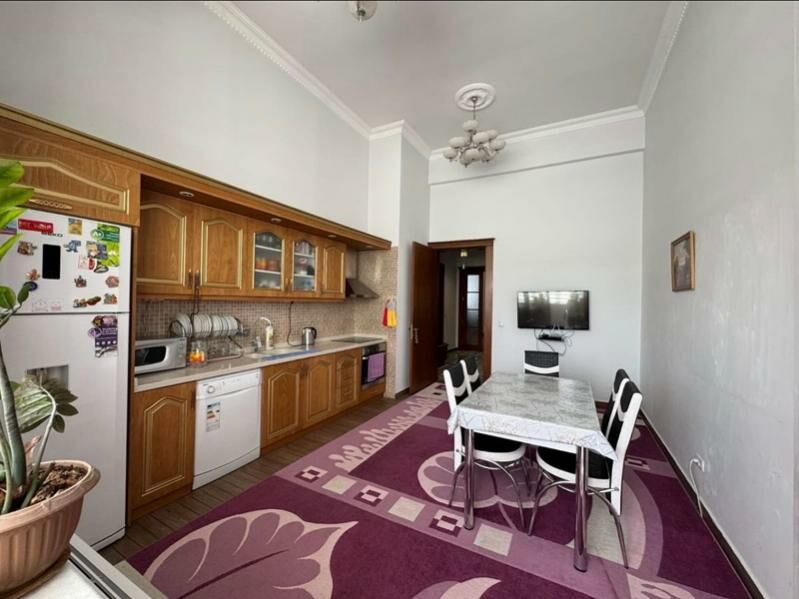 ЧЕХОВА 3 ком 180м2 2 этаж сроч - Çehow köç. (A.Nyýazow şaýoly) - img 6