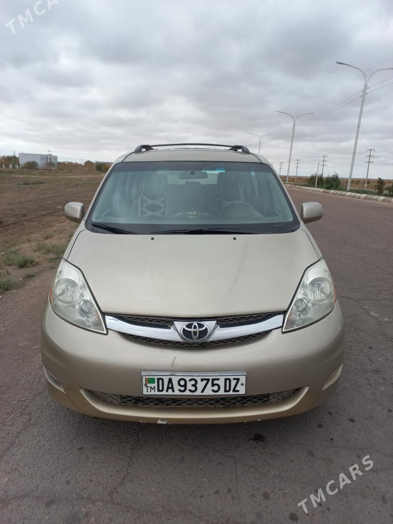 Toyota Sienna 2009 - 226 000 TMT - Ruhubelent etraby - img 3