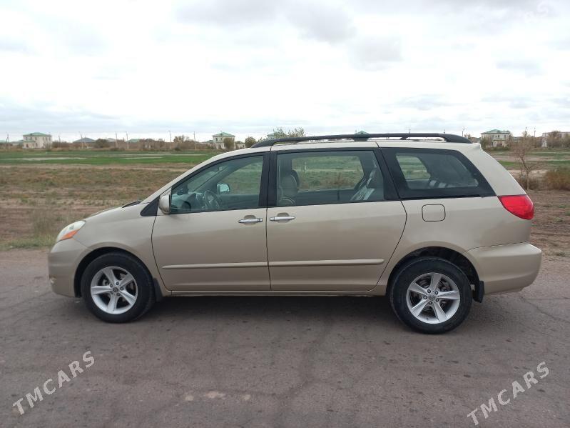 Toyota Sienna 2009 - 226 000 TMT - Ruhubelent etraby - img 1