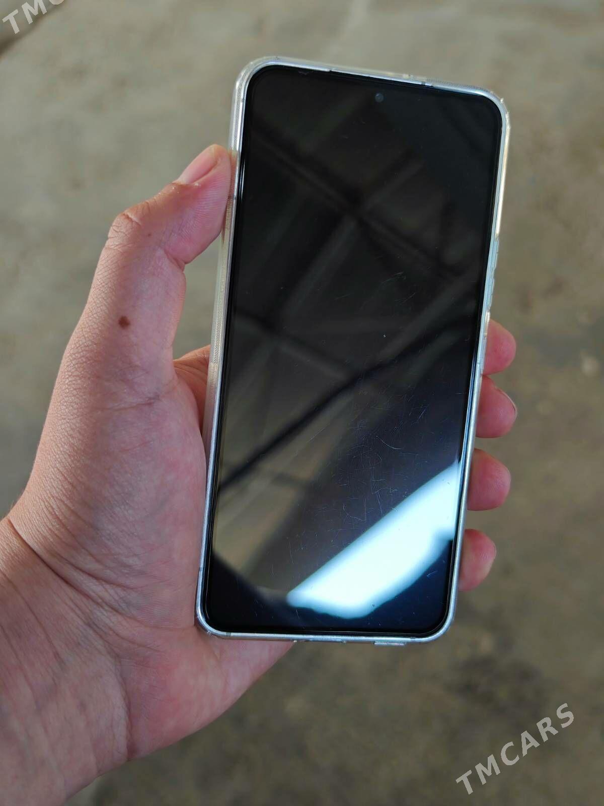 s22 8/256 - Aşgabat - img 4