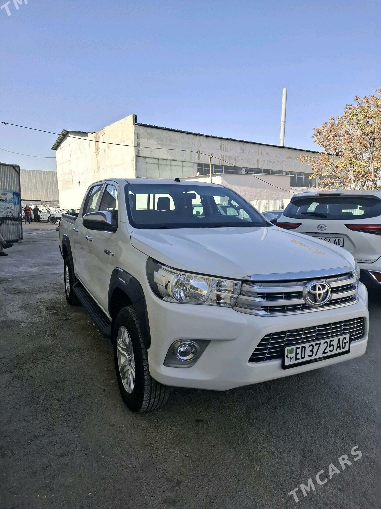 Toyota Hilux 2021 - 520 000 TMT - Aşgabat - img 2