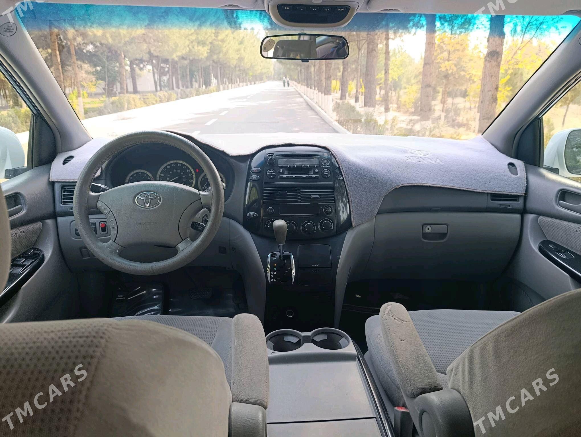 Toyota Sienna 2004 - 220 000 TMT - Мары - img 3