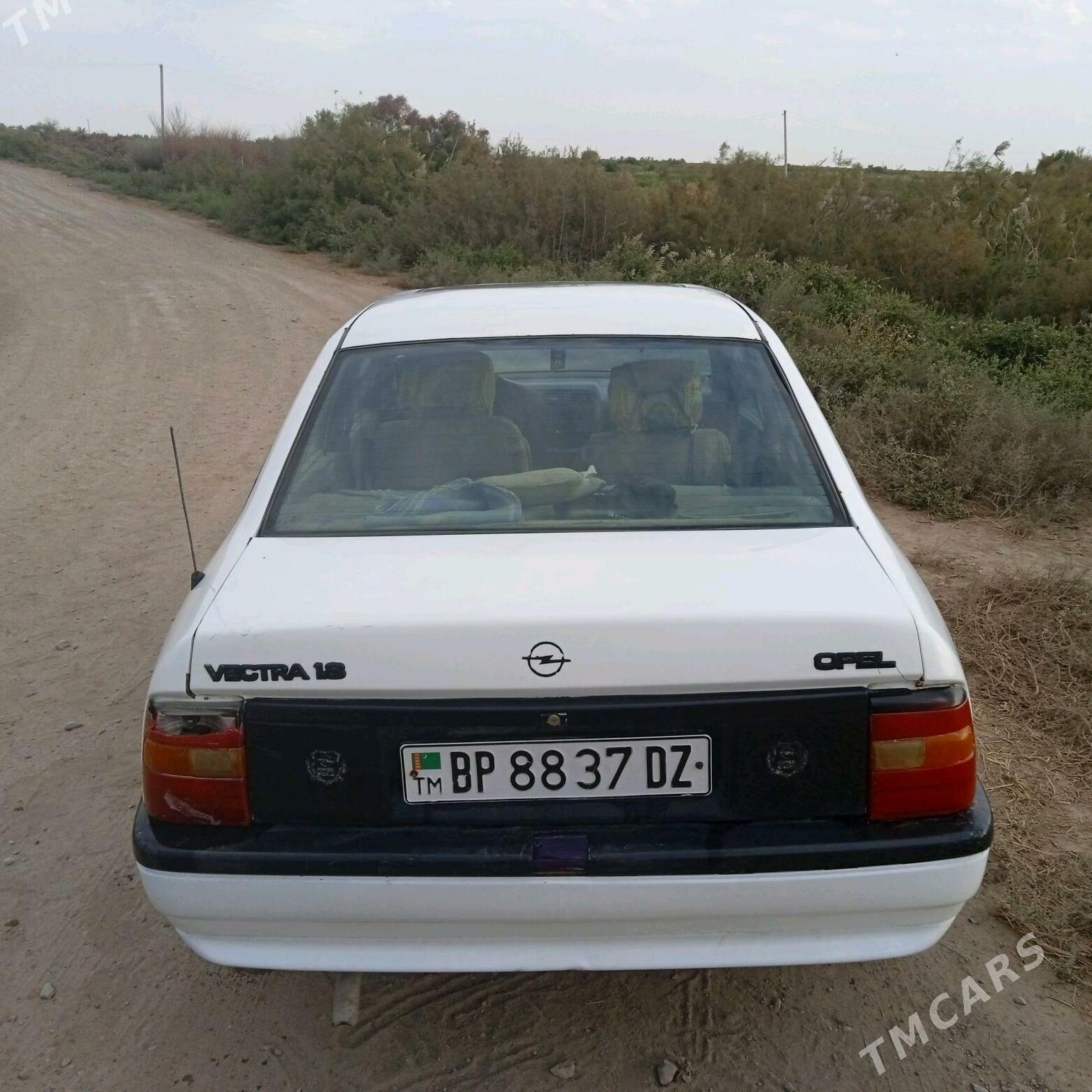 Opel Vectra 1990 - 30 000 TMT - Ruhubelent etraby - img 2