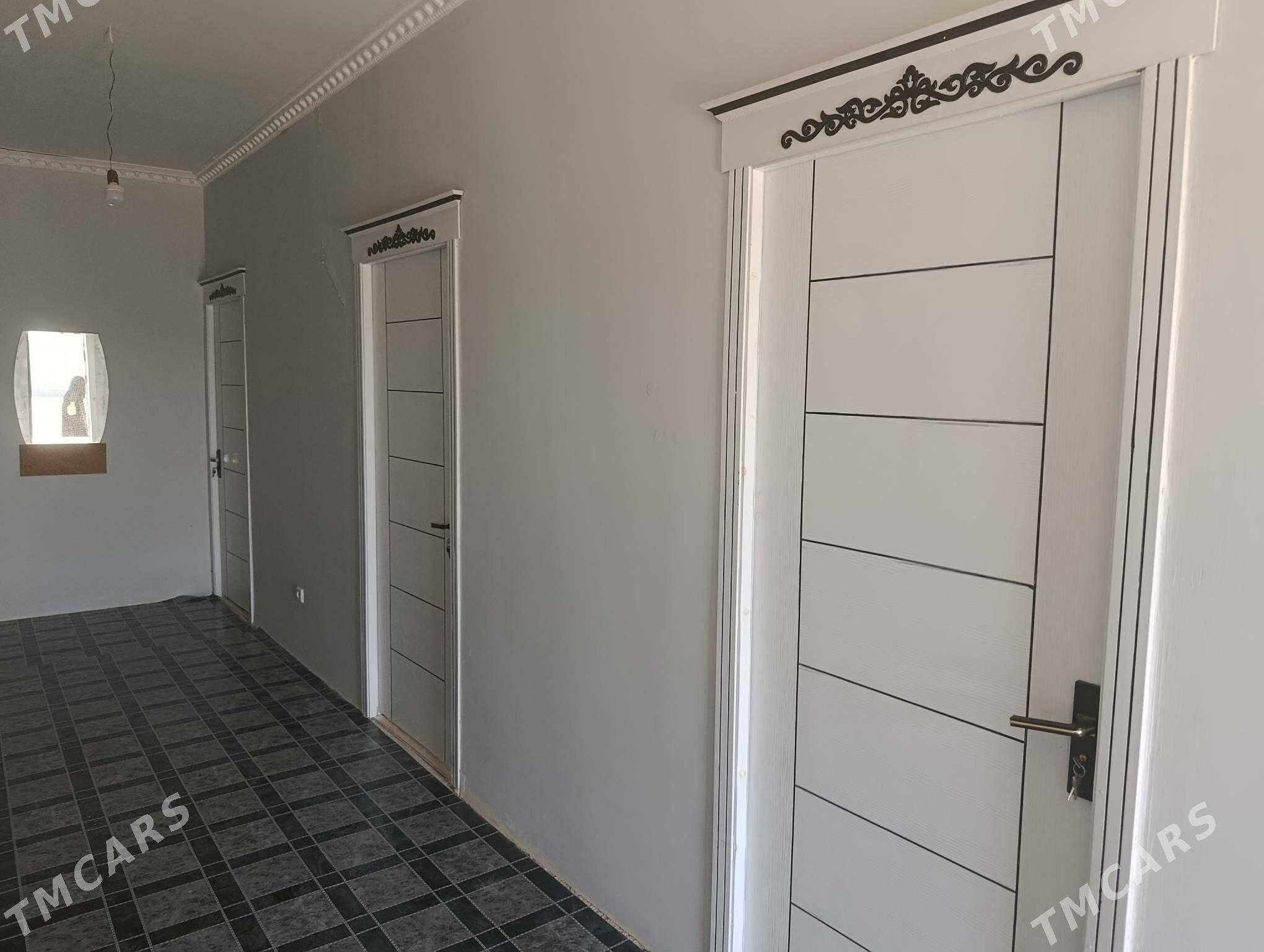 satlyk Jay ylaly kamsamolda - Гурбансолтан Едже - img 8