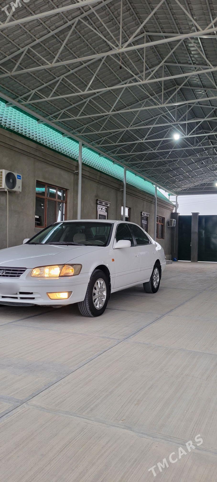 Toyota Camry 1999 - 125 000 TMT - Бахарден - img 5