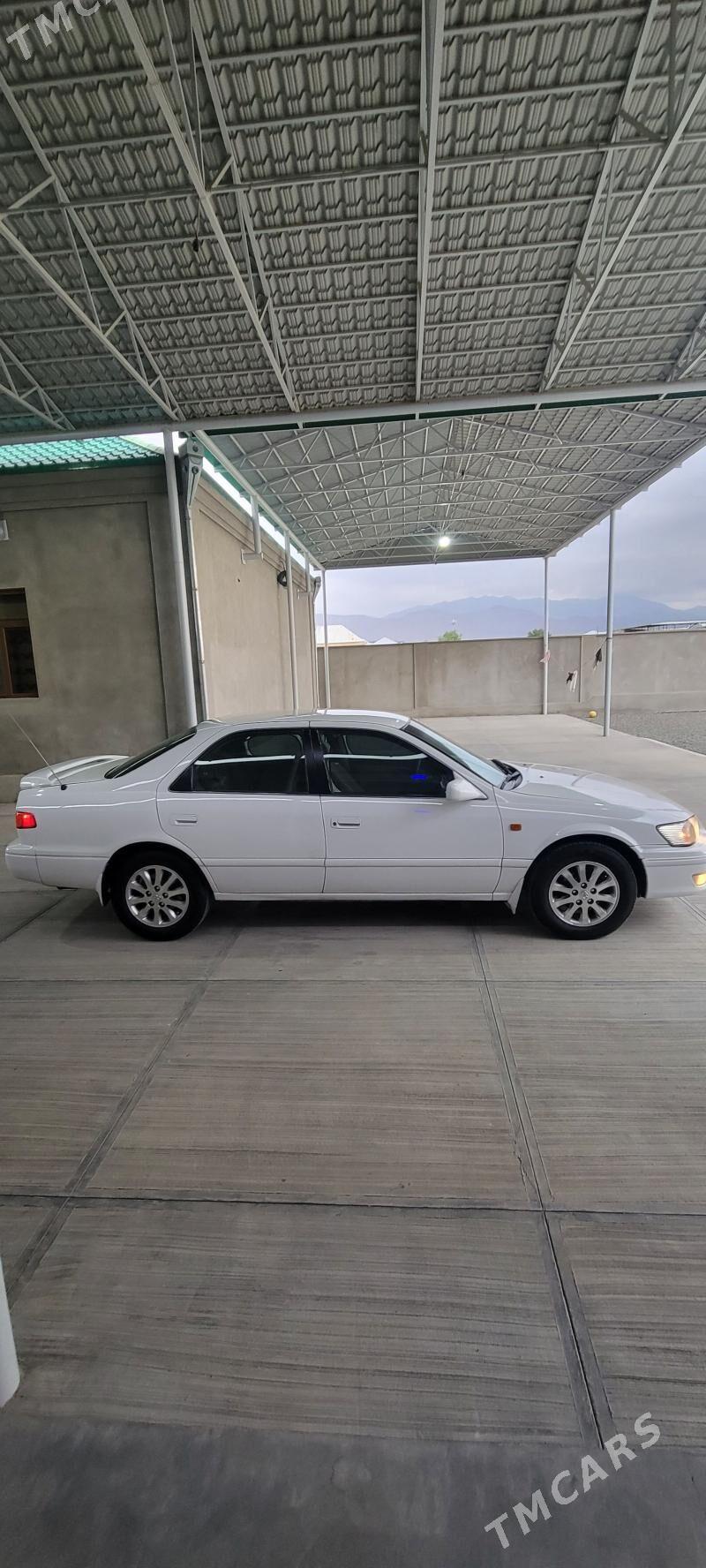 Toyota Camry 1999 - 125 000 TMT - Бахарден - img 7