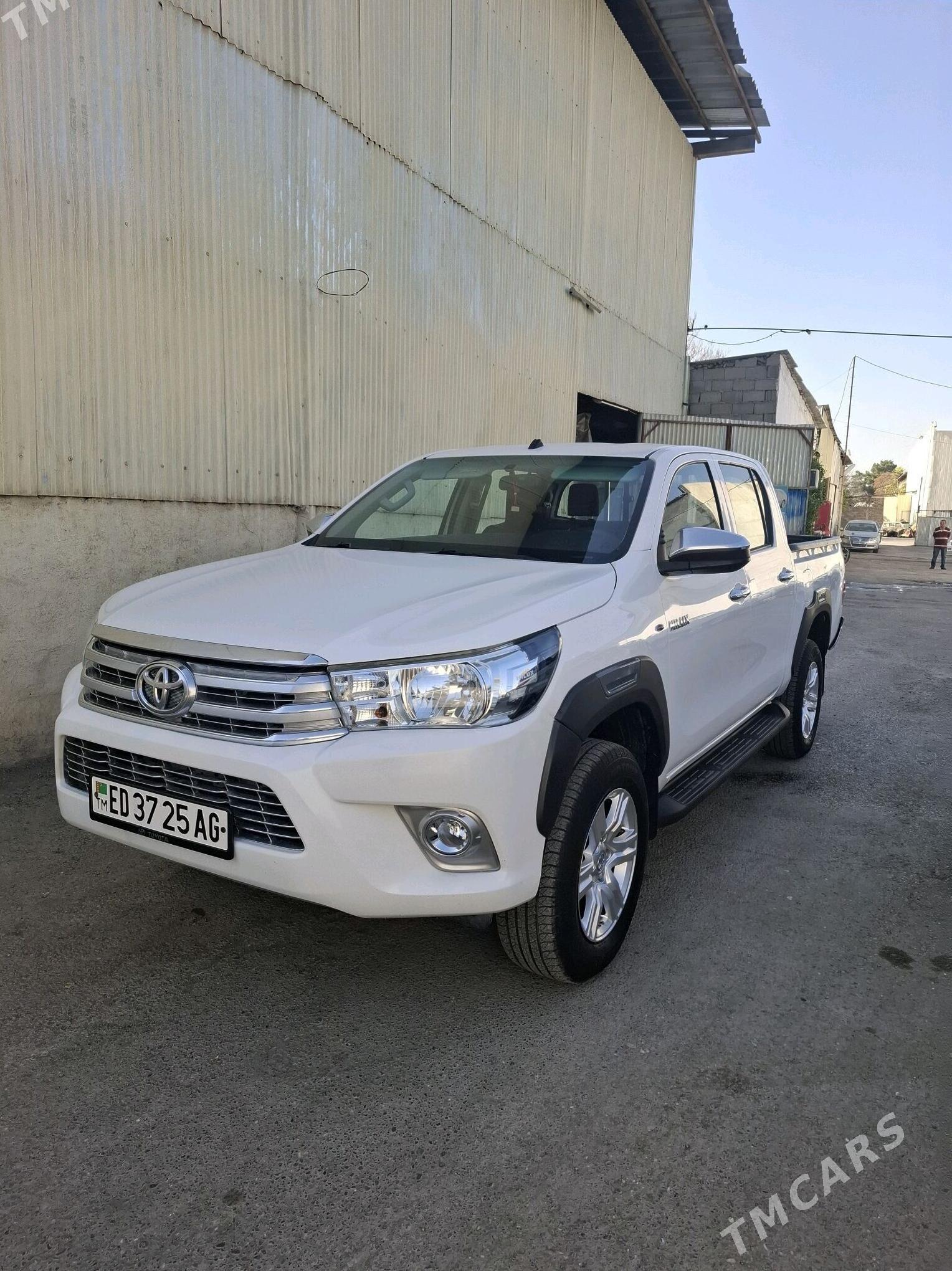 Toyota Hilux 2021 - 520 000 TMT - Aşgabat - img 6