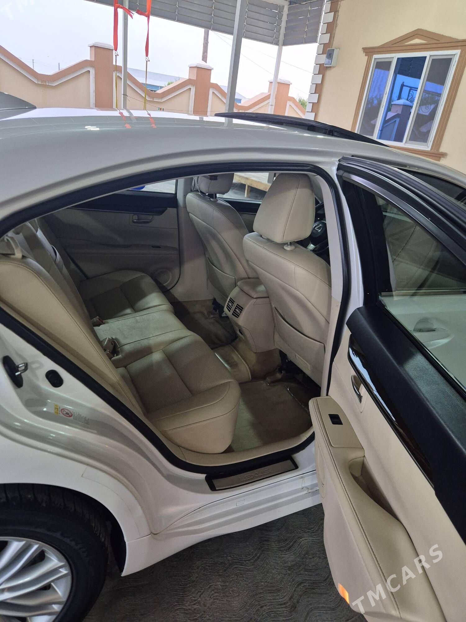 Lexus ES 350 2015 - 360 000 TMT - Мары - img 4