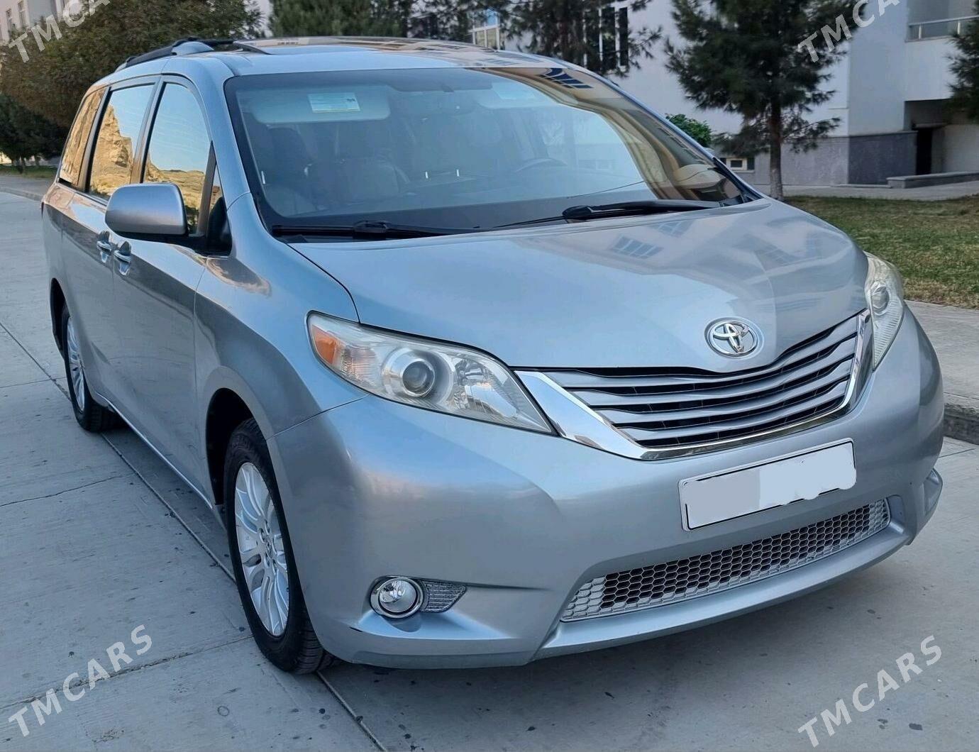 Toyota Sienna 2015 - 390 000 TMT - Туркменбаши - img 1