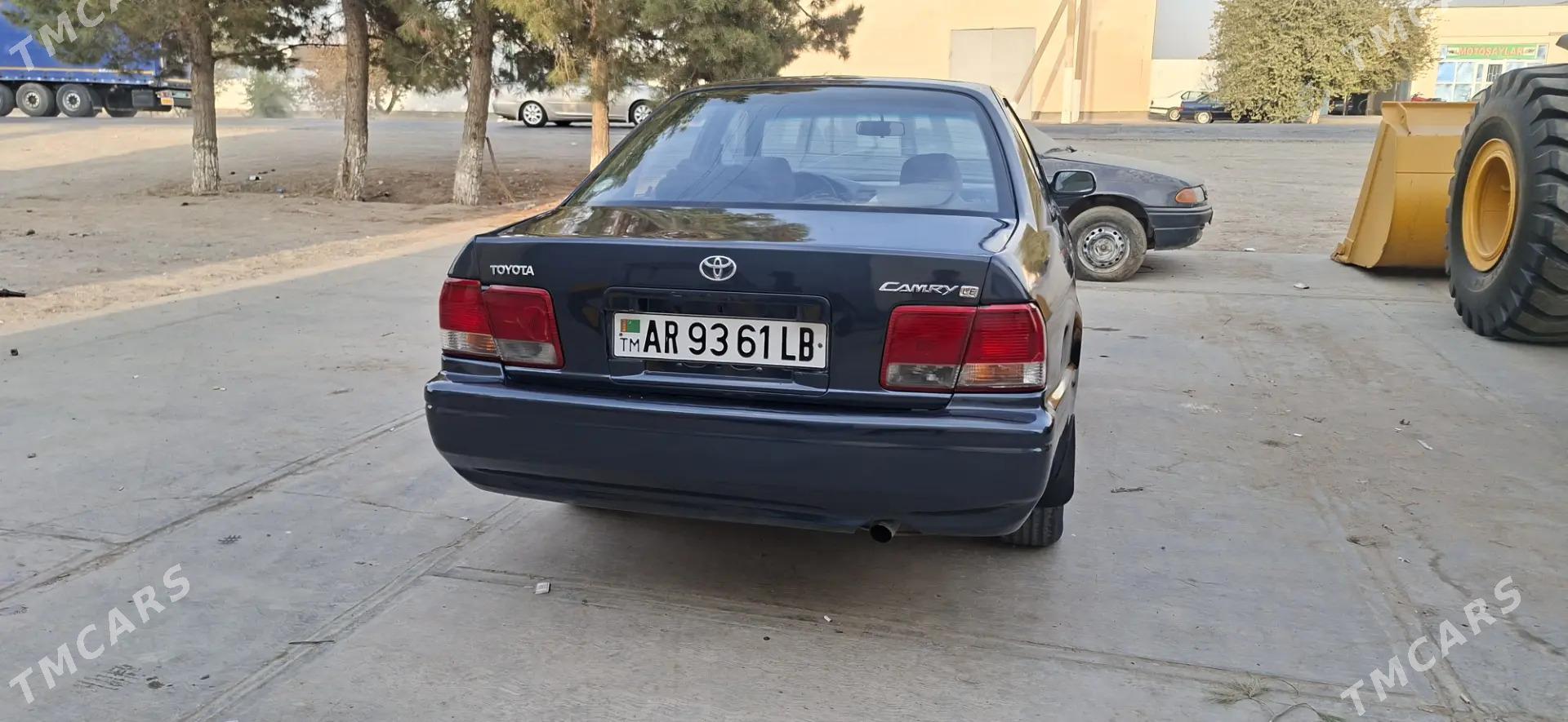 Toyota Camry 1994 - 55 000 TMT - Saýat - img 3