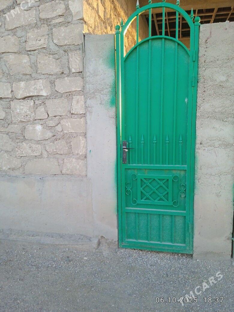 Дервезе Варата - Хазар - img 3