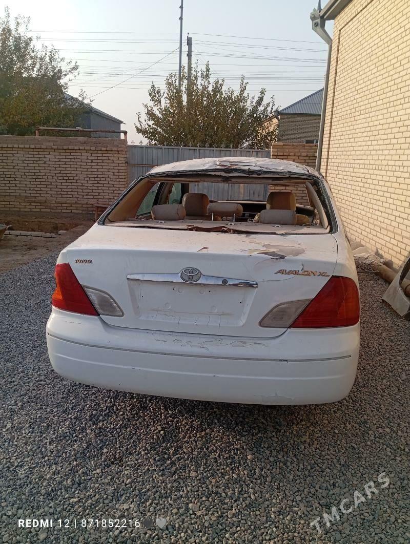 Toyota Avalon 2001 - 125 000 TMT - Мургап - img 3