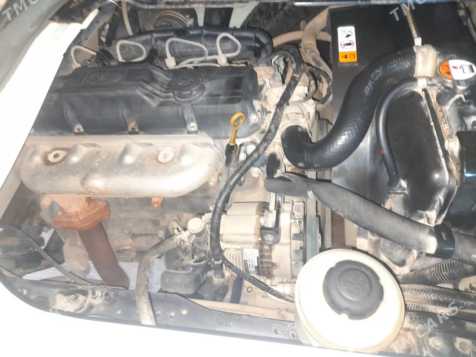 Kia Bongo 2016 - 260 000 TMT - Şabat etr. - img 3