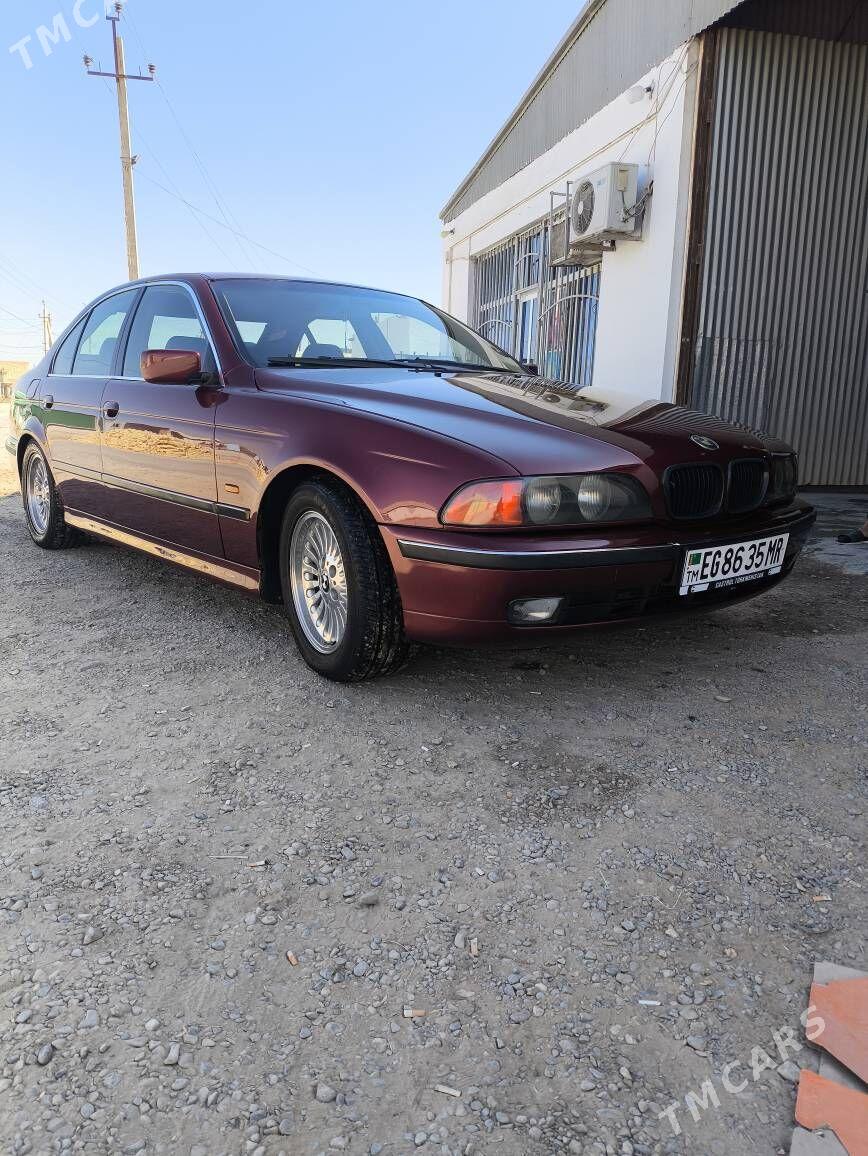 BMW E39 1997 - 103 000 TMT - Baýramaly - img 3