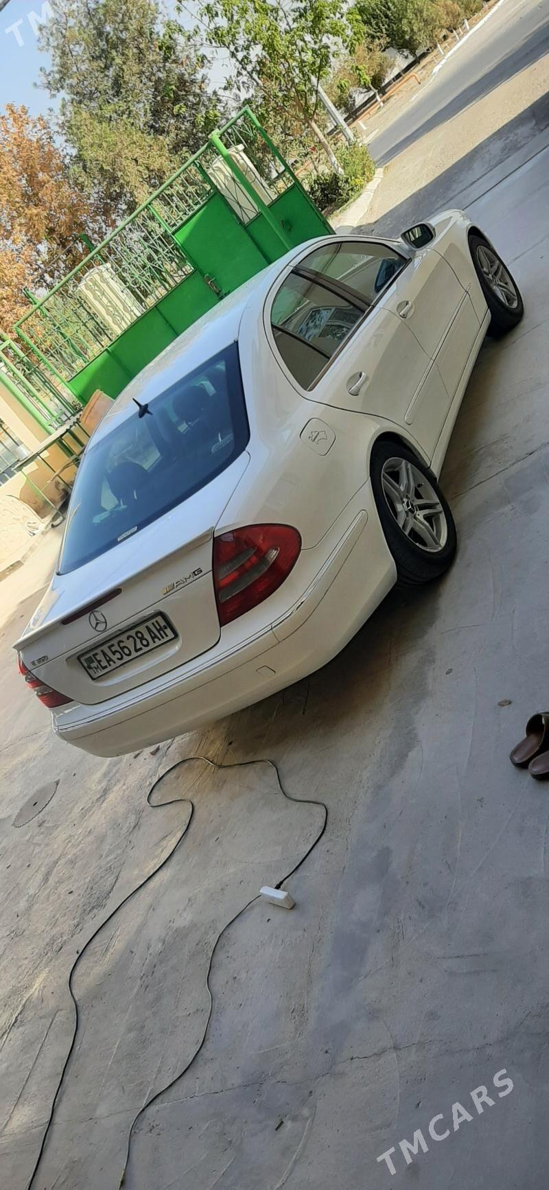 Mercedes-Benz E320 2003 - 120 000 TMT - Bäherden - img 4