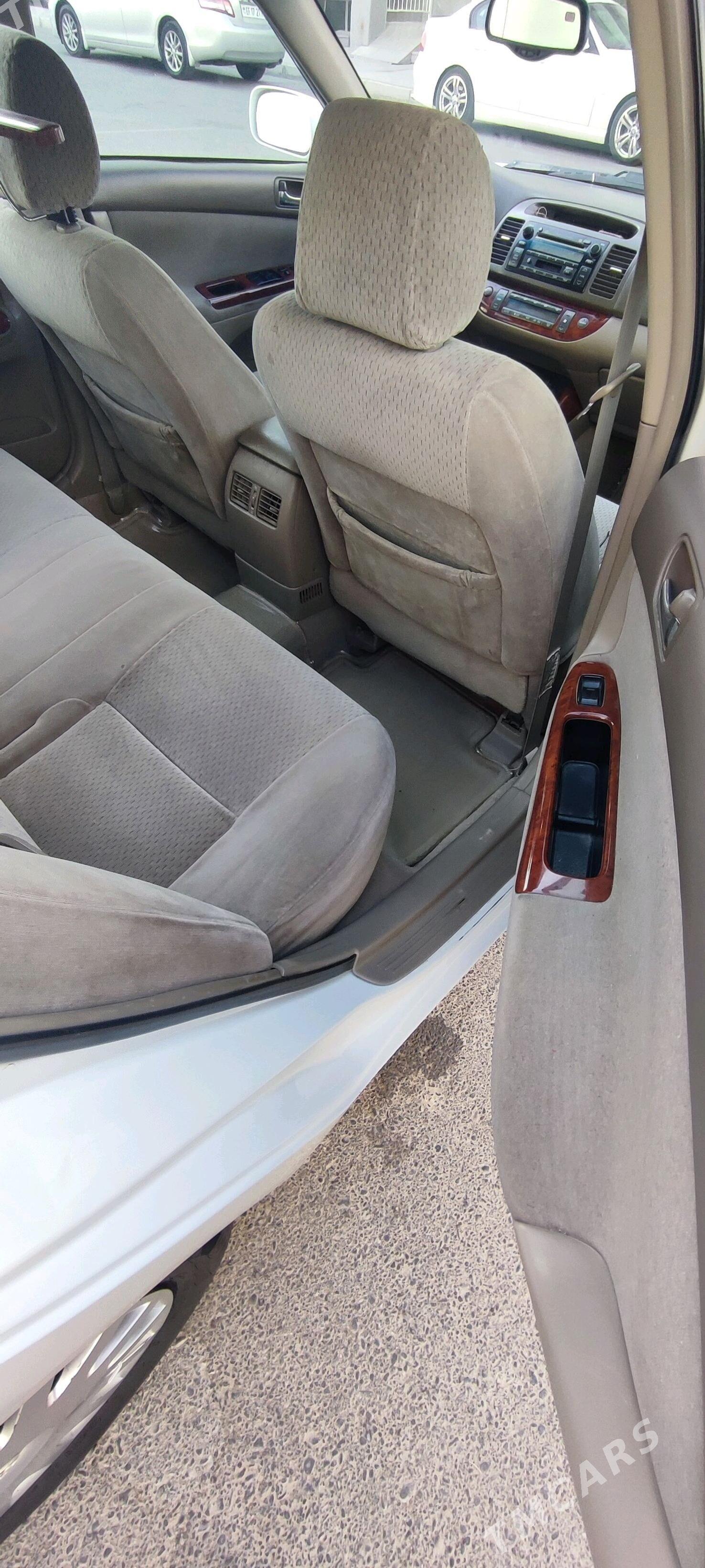 Toyota Camry 2004 - 180 000 TMT - Мары - img 8