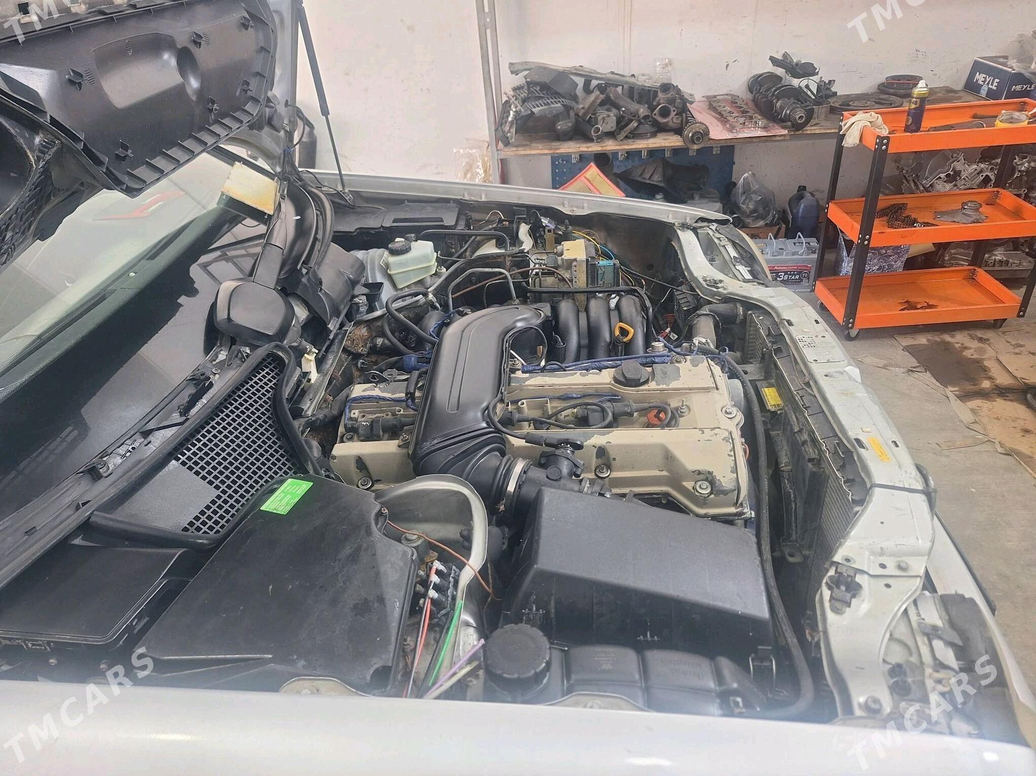 Mercedes-Benz E320 1996 - 60 000 TMT - Balkanabat - img 2