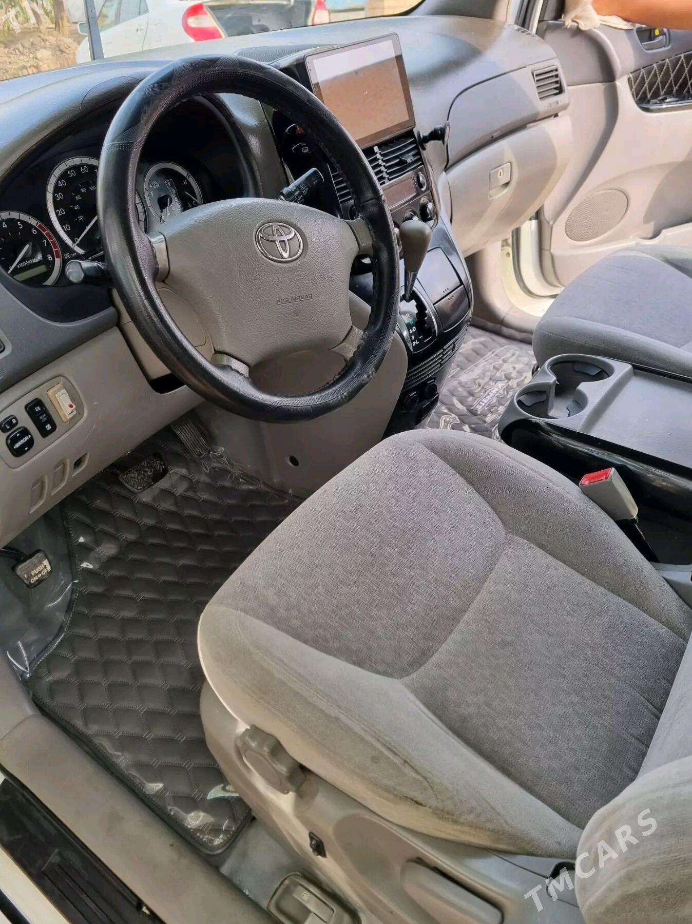 Toyota Sienna 2005 - 190 000 TMT - Халач - img 5