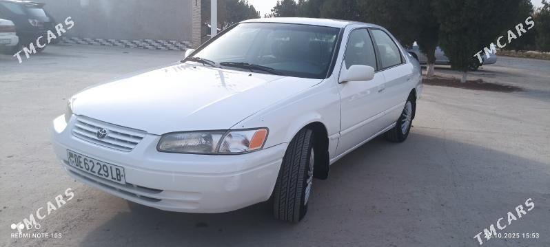 Toyota Camry 1999 - 167 000 TMT - Halaç - img 2