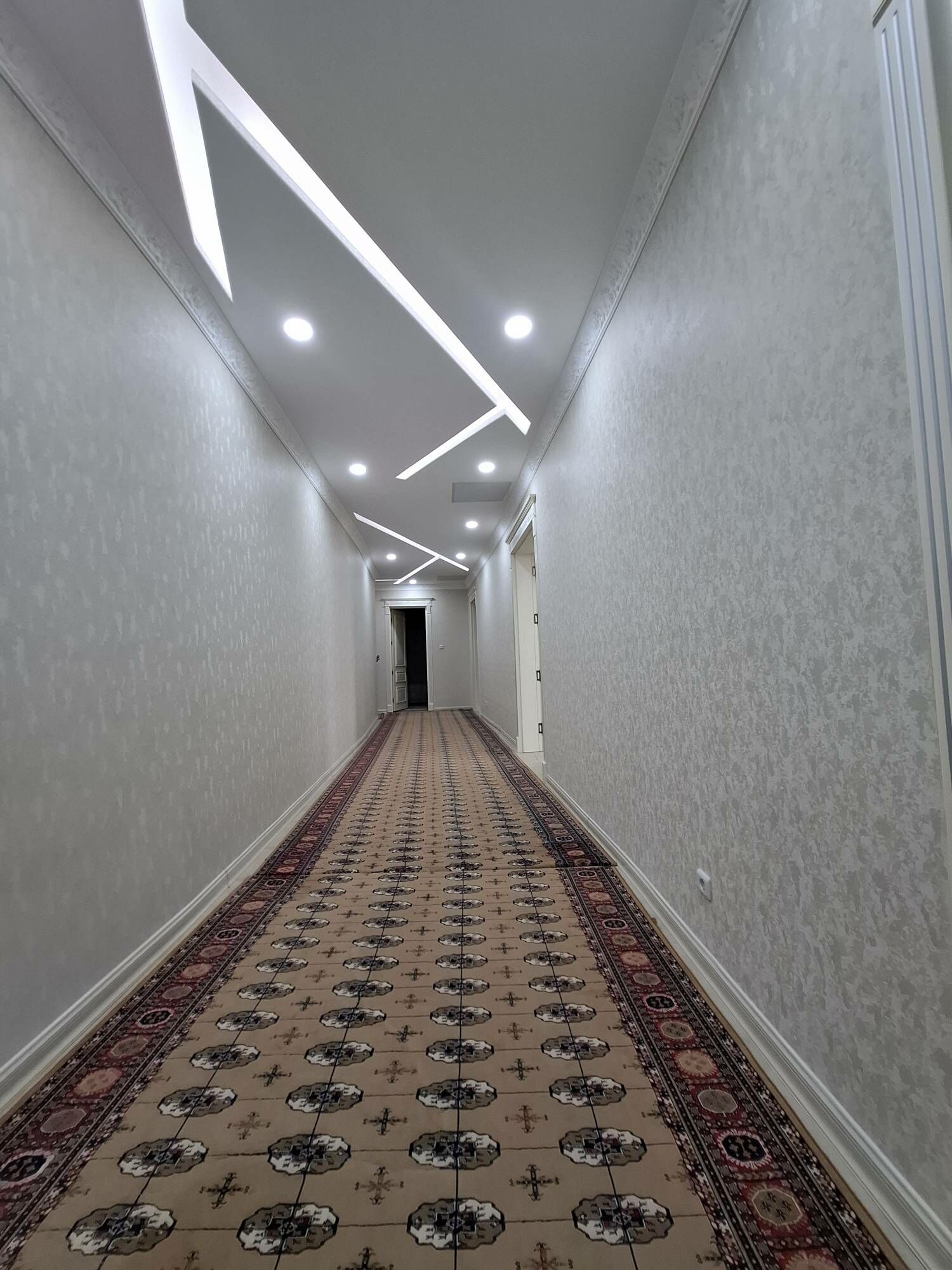 Подвойская 4ком 5эт - Podwoýski köç. (Bitarap Türkmenistan şaýoly) - img 1