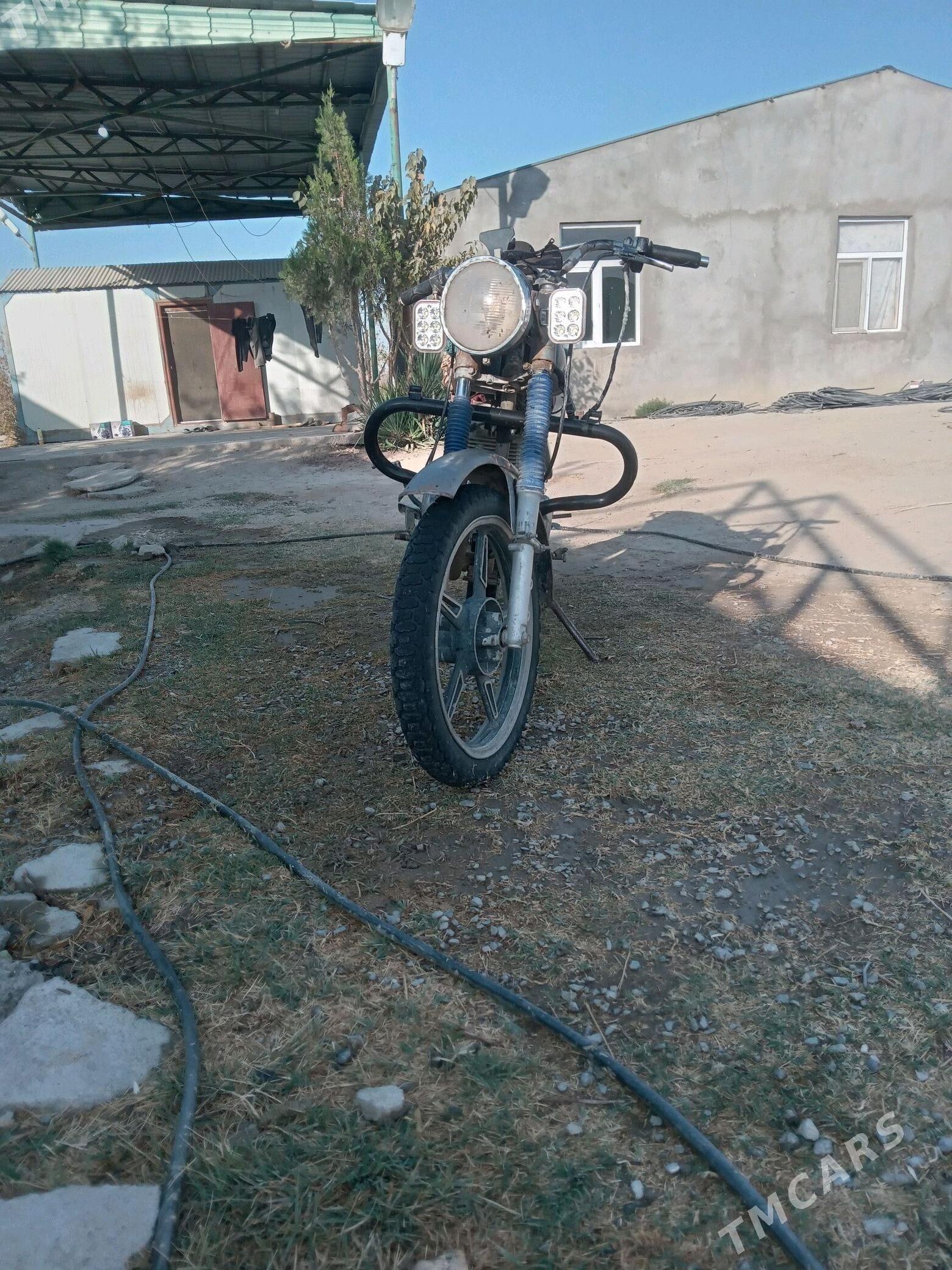 Fekon FK150-8G 2022 - 7 000 TMT - Bäherden - img 1