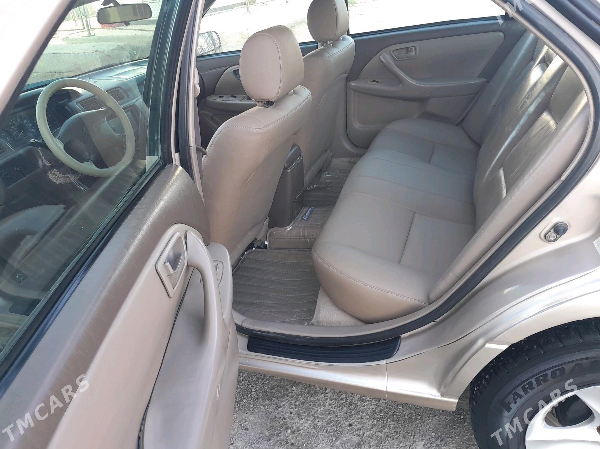 Toyota Camry 1998 - 130 000 TMT - Гызыларбат - img 7