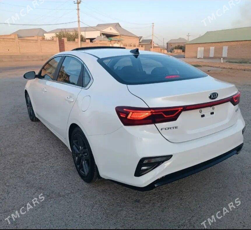 Kia Forte 2020 - 260 000 TMT - Мары - img 7