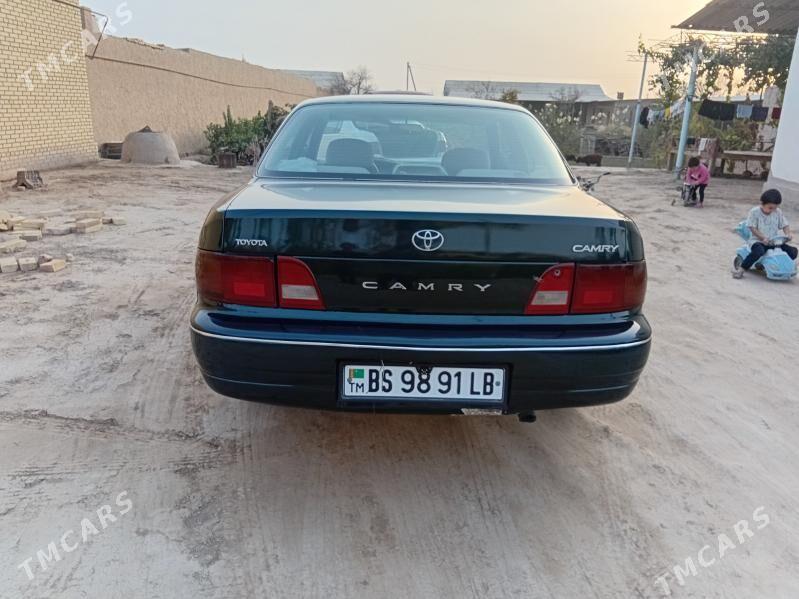 Toyota Camry 1995 - 85 000 TMT - Халач - img 3