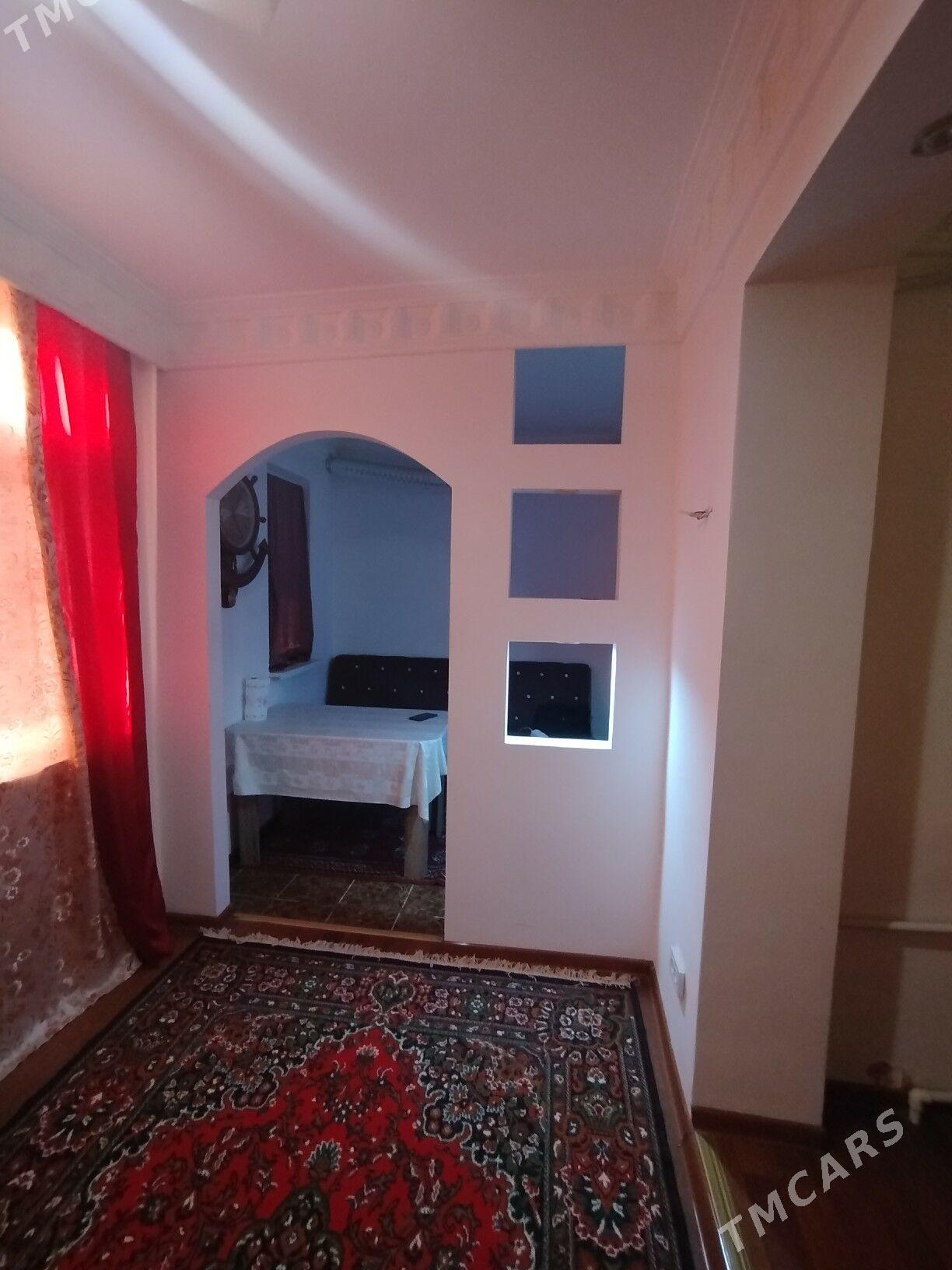 11 мкр 4/1 этаж 1 ком - 11 mkr - img 3