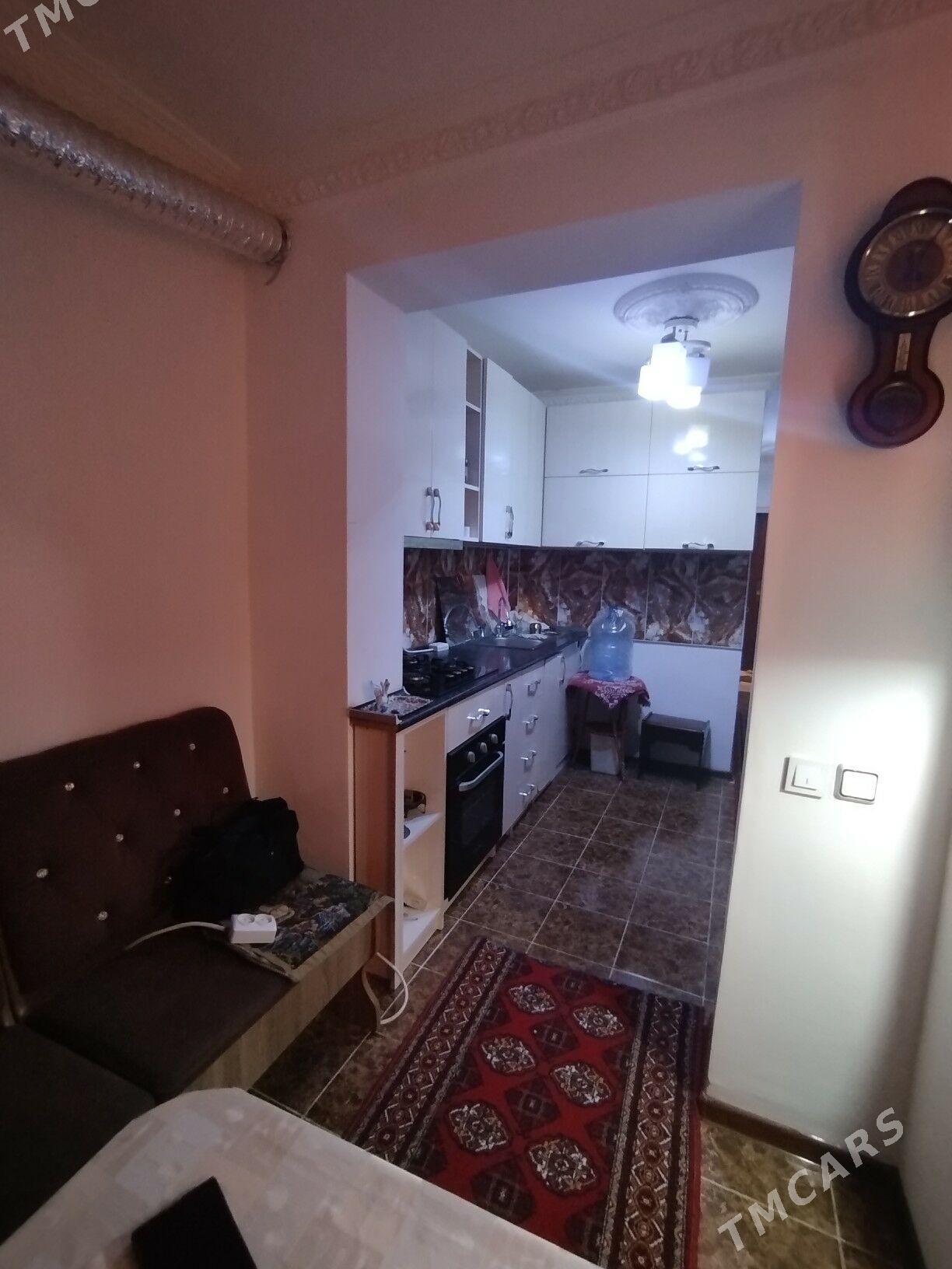 11 мкр 4/1 этаж 1 ком - 11 mkr - img 4