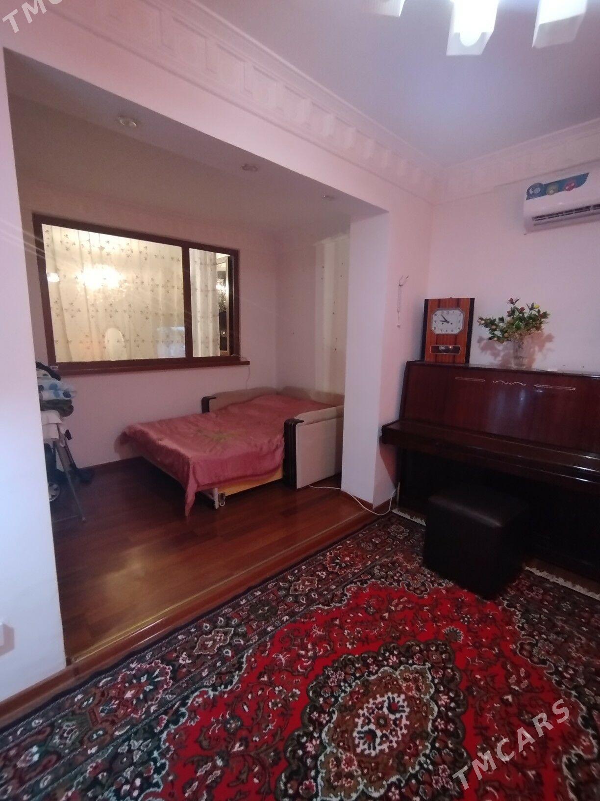 11 мкр 4/1 этаж 1 ком - 11 mkr - img 2