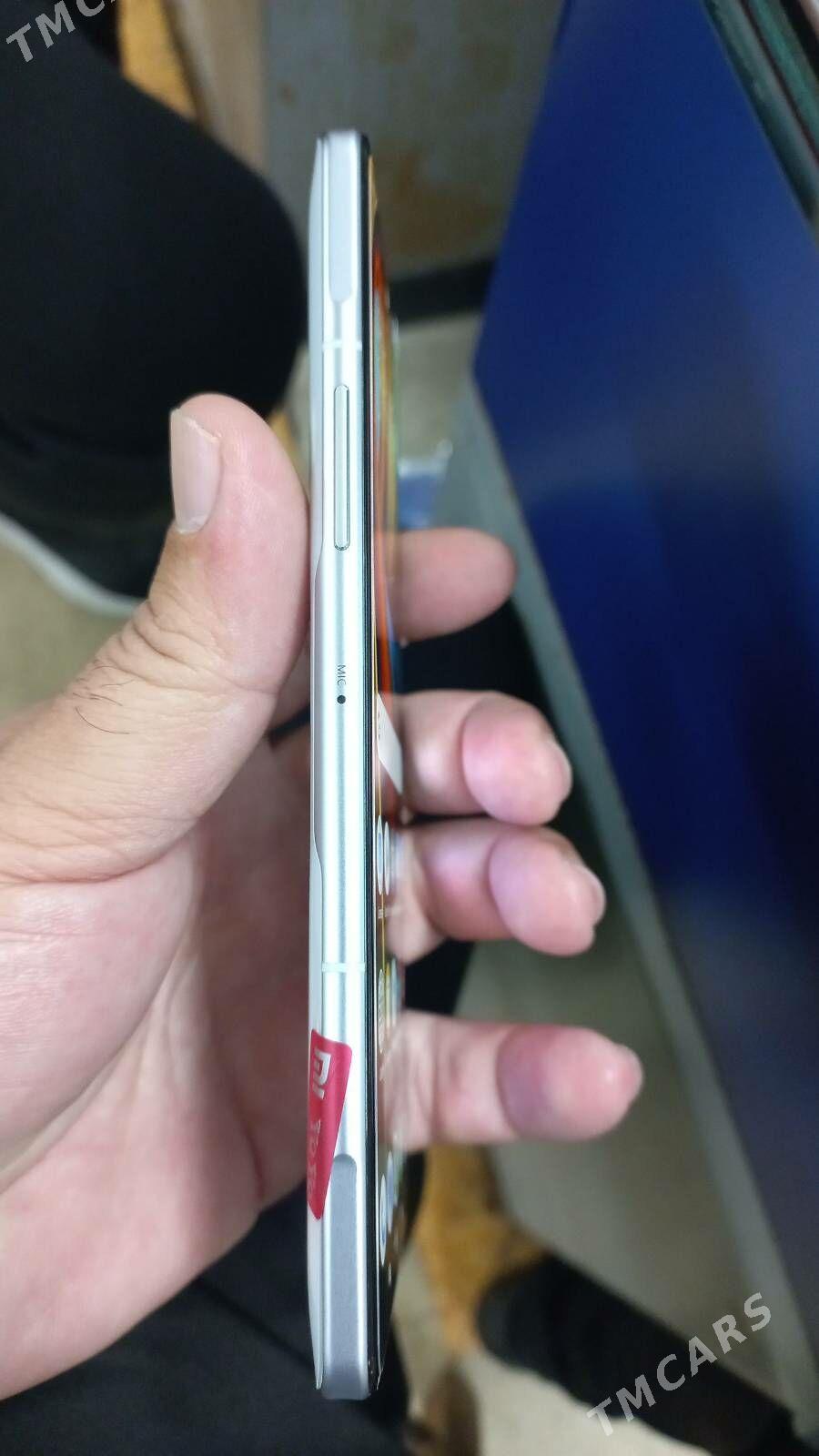 Redmi k40 - 11 mkr - img 3