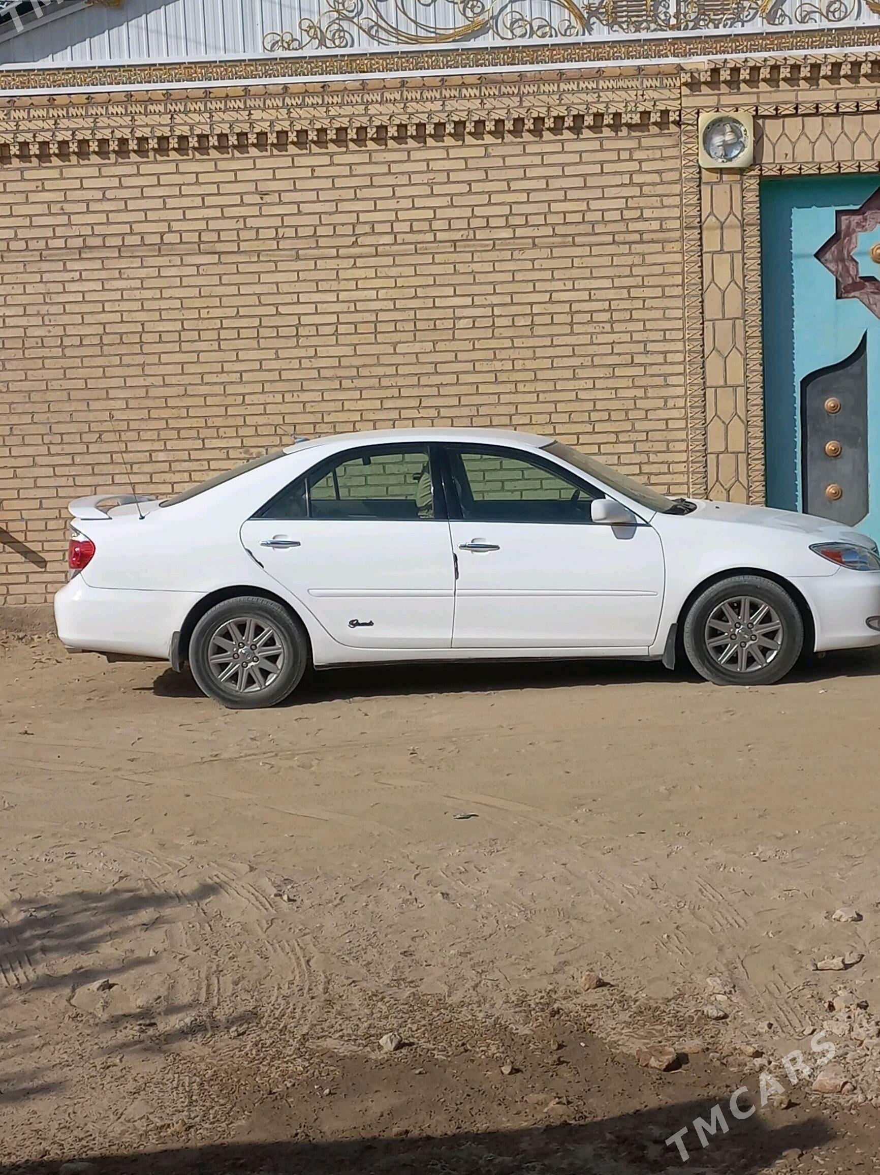 Toyota Camry 2003 - 200 000 TMT - Дарганата - img 9