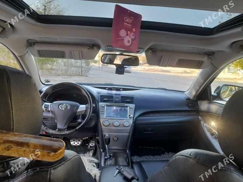 Toyota Camry 2011 - 220 000 TMT - Балканабат - img 7