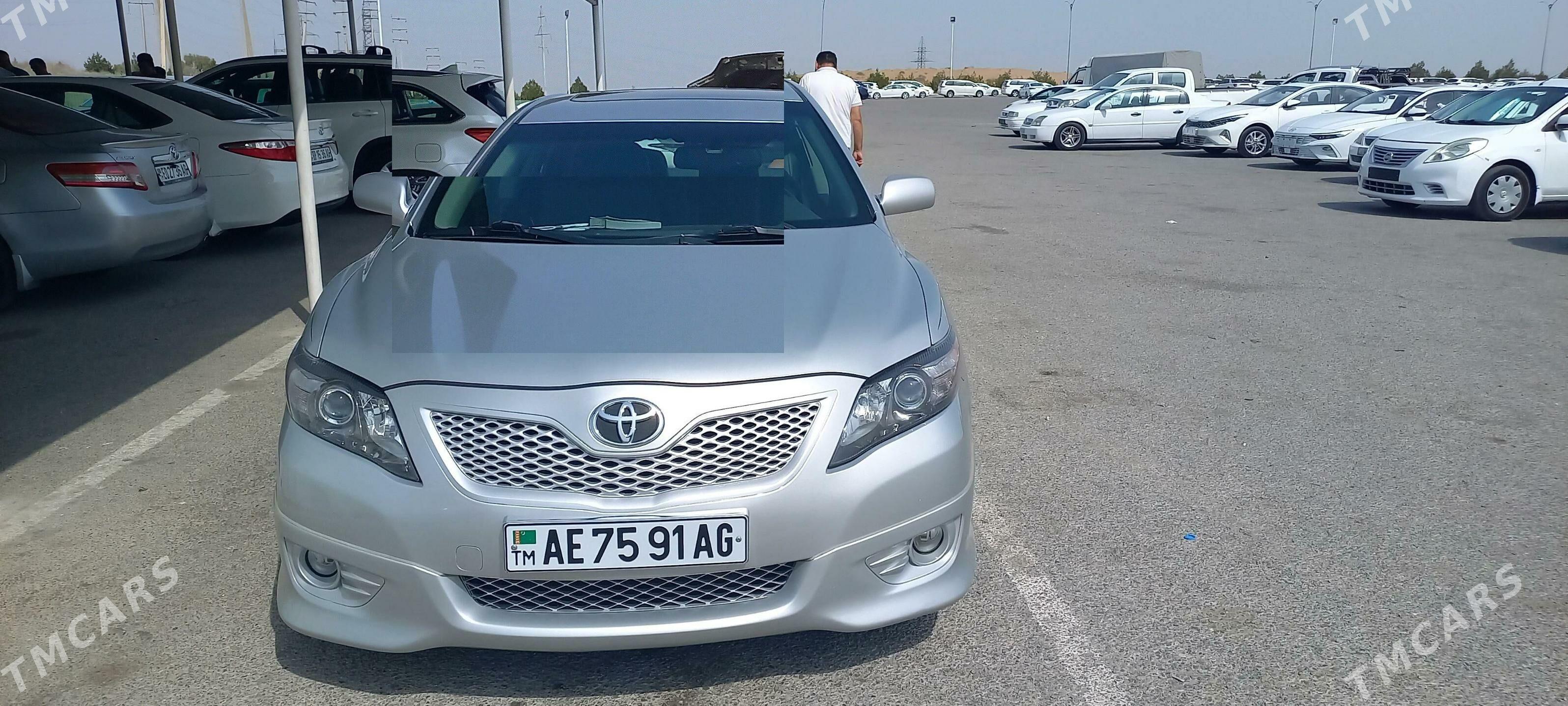 Toyota Camry 2011 - 245 000 TMT - Теджен - img 2