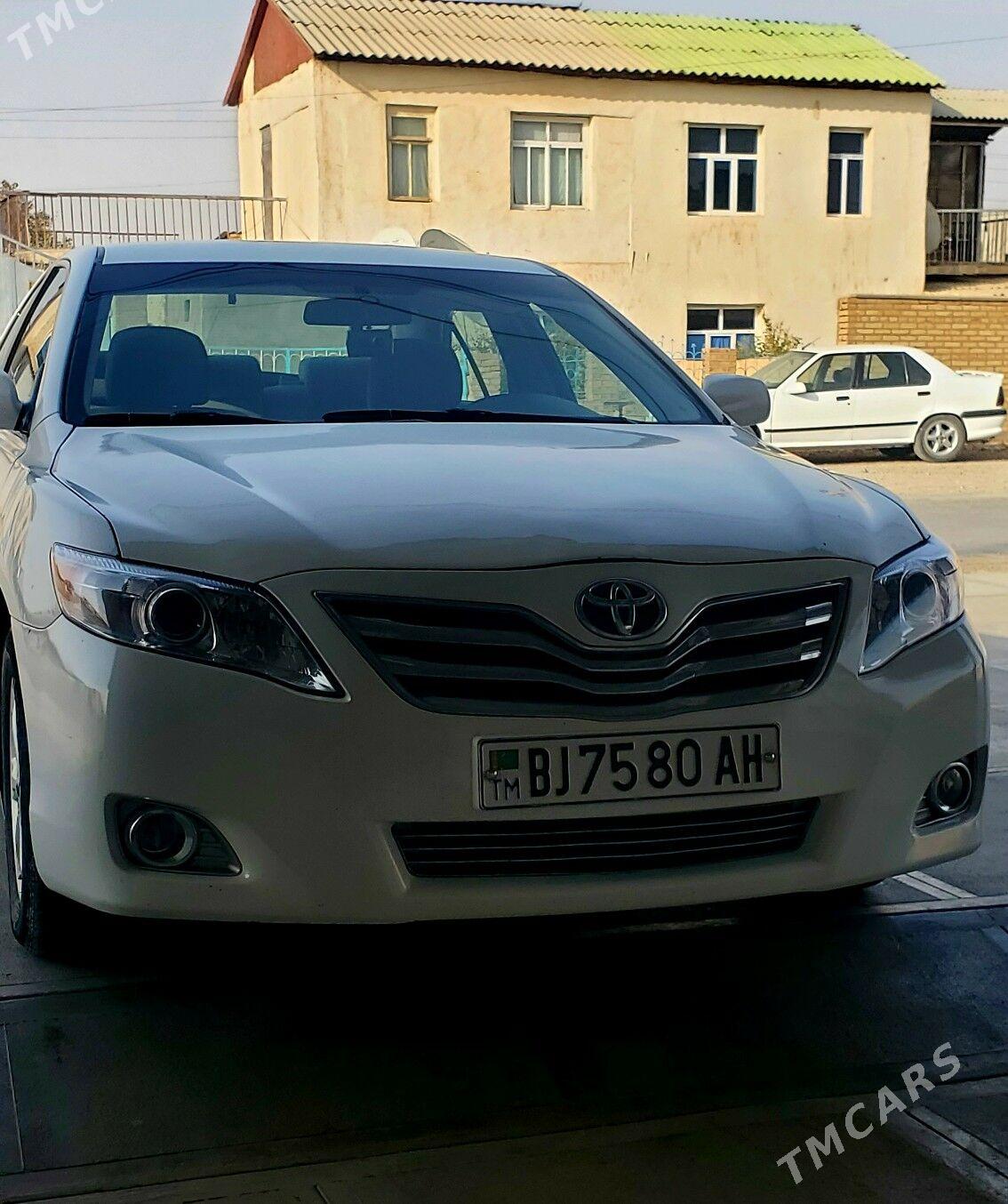 Toyota Camry 2010 - 196 000 TMT - Кака - img 1