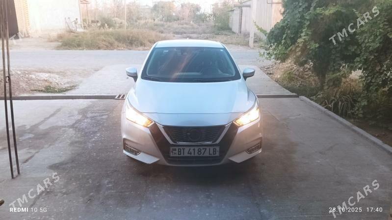 Nissan Versa 2021 - 200 000 TMT - Дянев - img 3