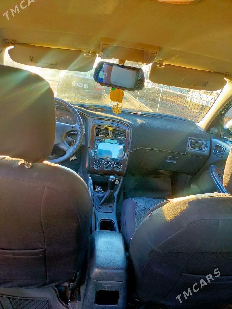 Toyota Avensis 2002 - 120 000 TMT - Daşoguz - img 4