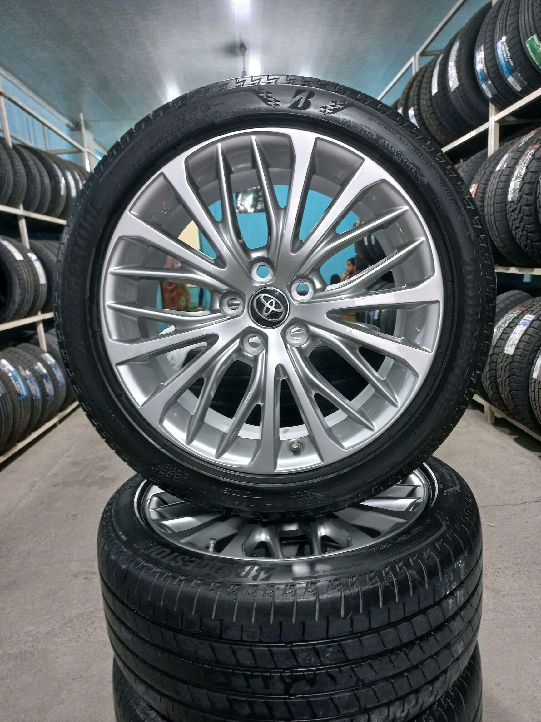 18lik diska teker Camry 6 800 TMT - Гарадамак - img 1