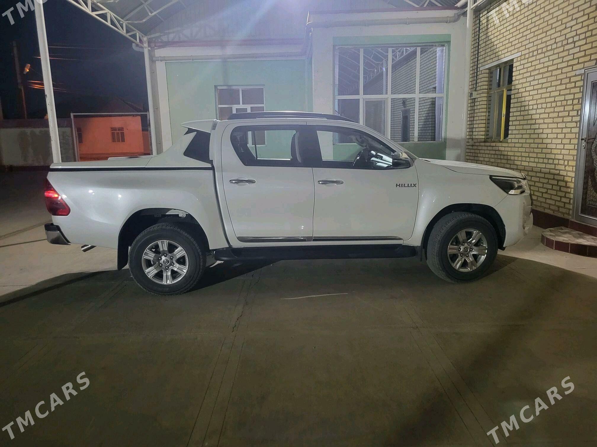 Toyota Hilux 2023 - 605 000 TMT - Sarahs - img 3
