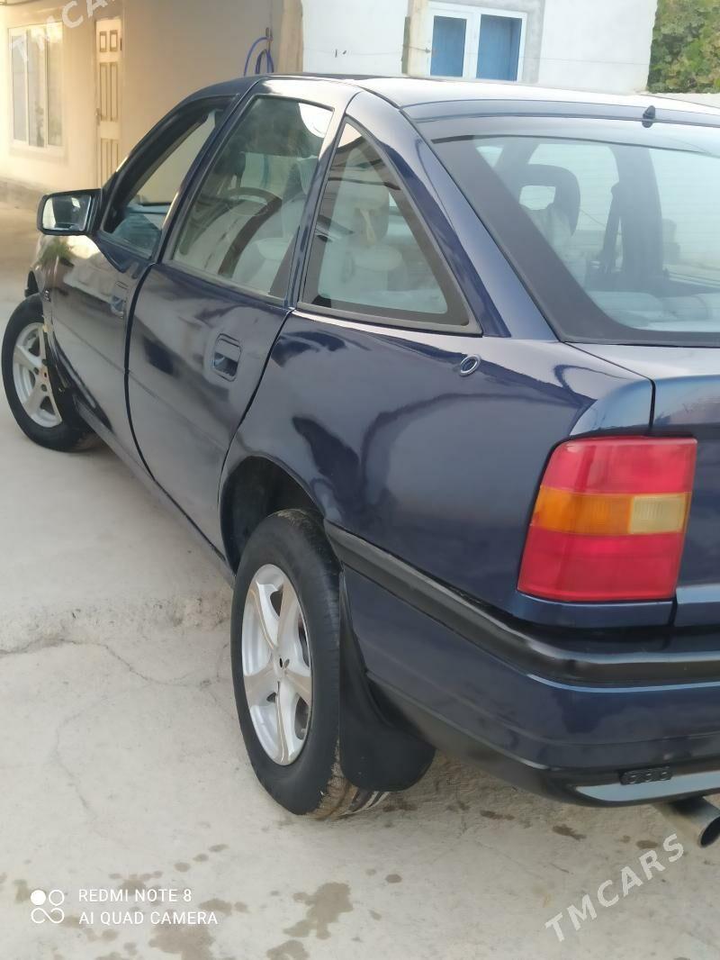 Opel Vectra 1989 - 33 000 TMT - Койтендаг - img 9