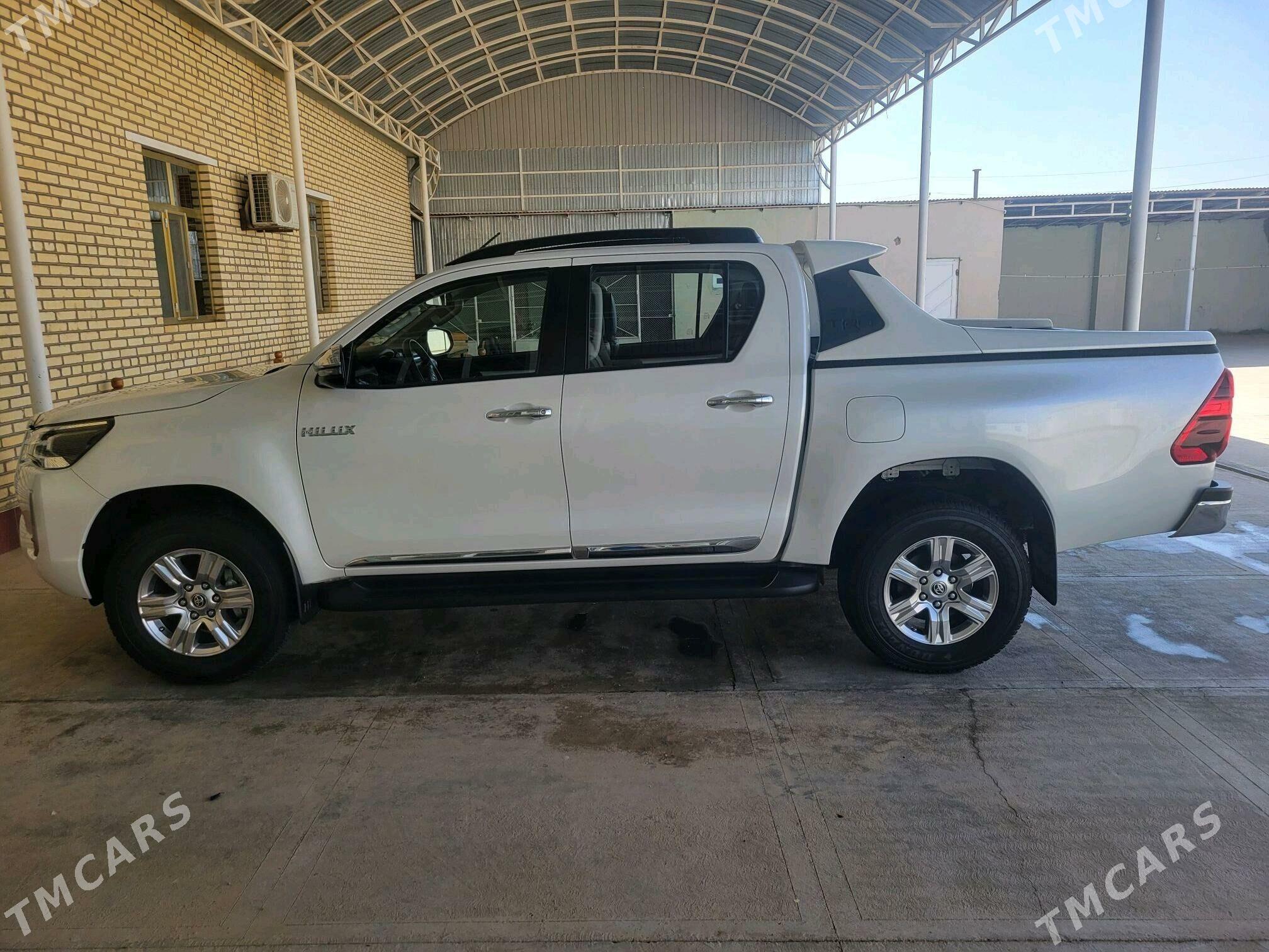 Toyota Hilux 2023 - 605 000 TMT - Sarahs - img 4