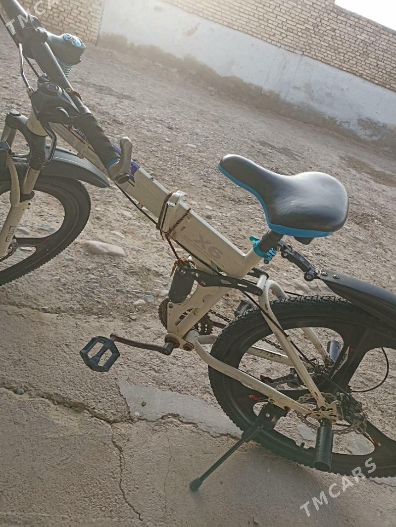 BMW TIGIR - Теджен - img 1