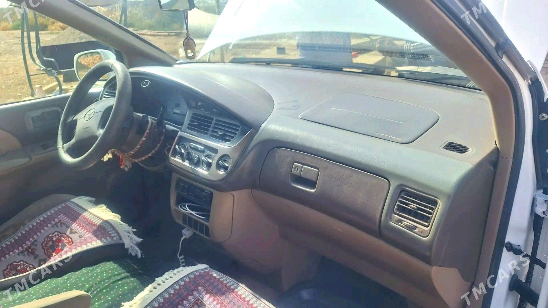 Toyota Sienna 2002 - 155 000 TMT - Babadaýhan - img 5