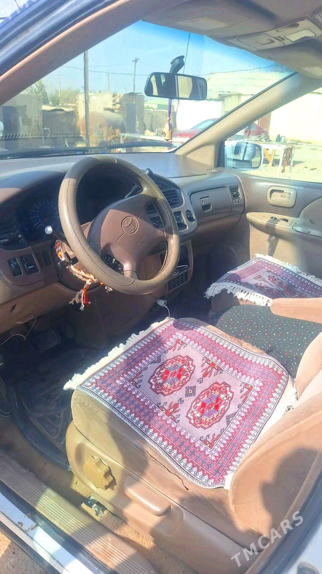 Toyota Sienna 2002 - 155 000 TMT - Babadaýhan - img 6