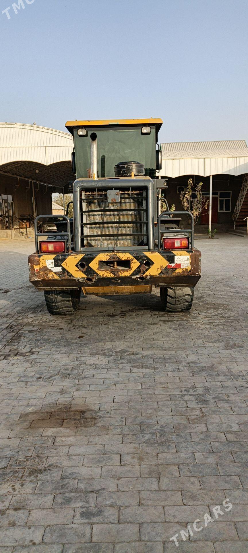 XCMG LW300F 2015 - 460 000 TMT - Ёлётен - img 2