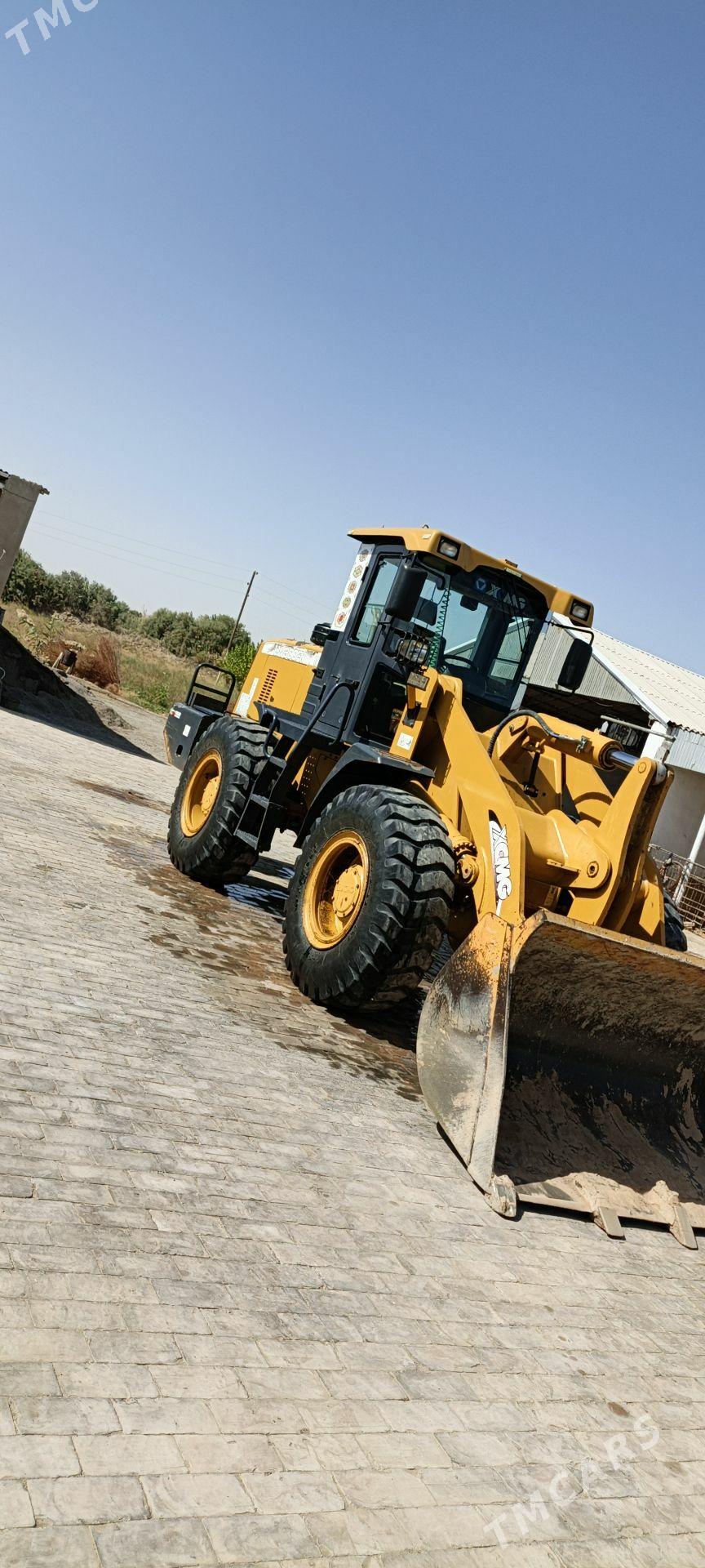 XCMG LW300F 2015 - 460 000 TMT - Ёлётен - img 5