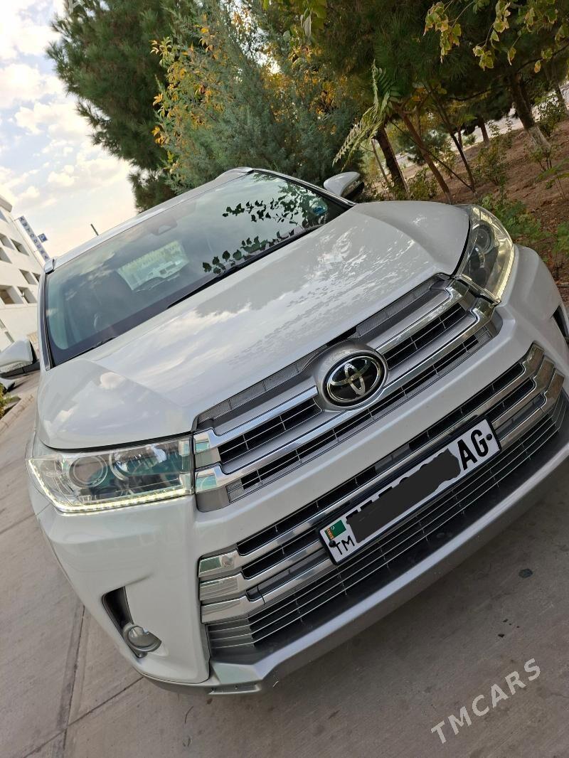 Toyota Highlander 2018 - 550 000 TMT - Aşgabat - img 1