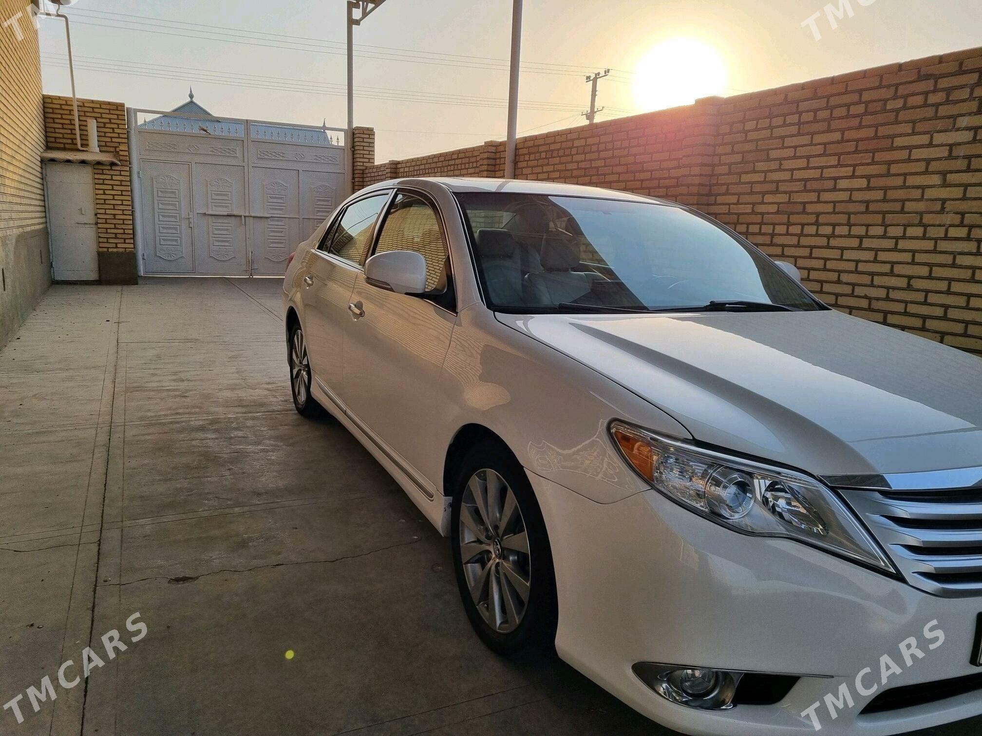 Toyota Avalon 2011 - 330 000 TMT - Серахс - img 3